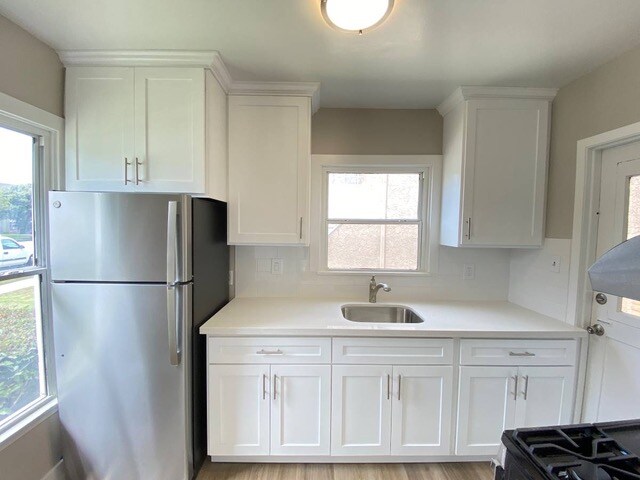 2620 S Barrington Ave, Los Angeles, CA à vendre - Photo de l’immeuble – Image 3 sur 15