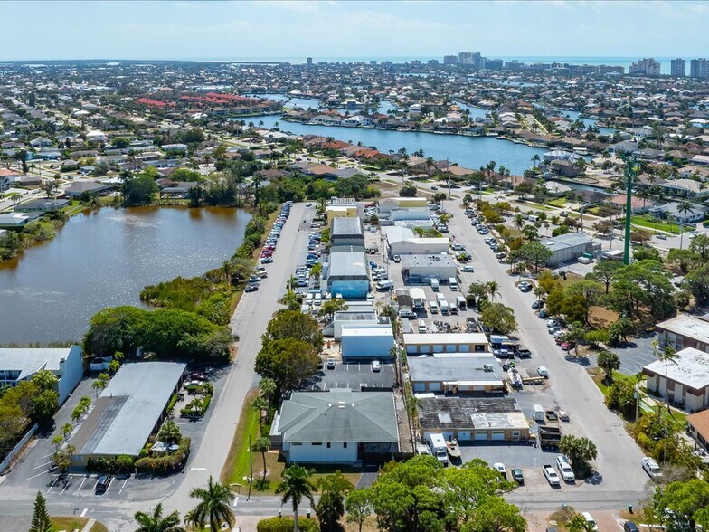 47 Front St, Marco Island, FL à vendre - Aérien – Image 3 sur 8
