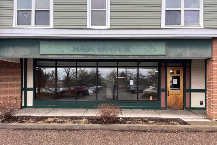 4 Carmichael St, Essex Junction, VT à louer - Photo principale – Image 1 sur 7