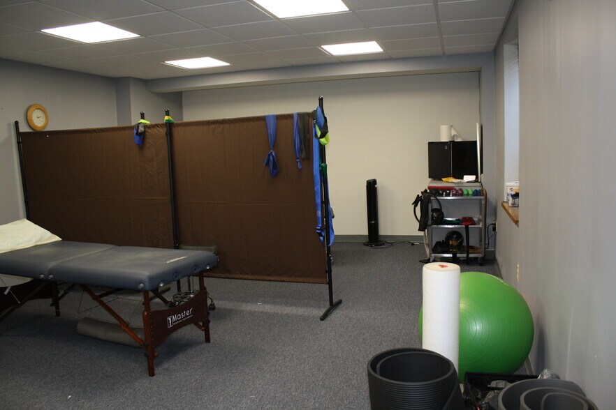 1071 Worcester Rd, Framingham, MA à louer - Photo de l’immeuble – Image 3 sur 6