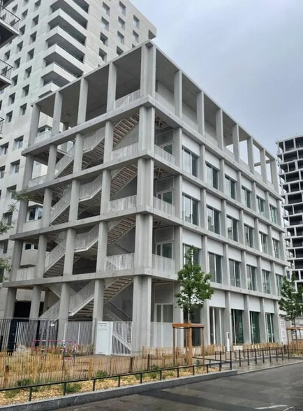 Bureau dans Lyon à vendre - Photo de l’immeuble – Image 3 sur 20
