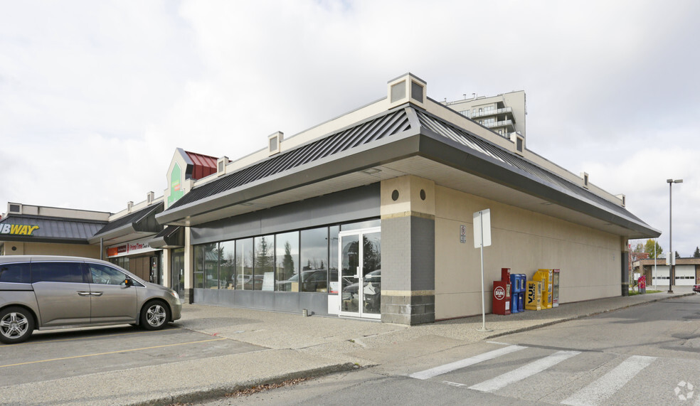 6440 28th St NW, Edmonton, AB à louer - Photo de l’immeuble – Image 3 sur 10