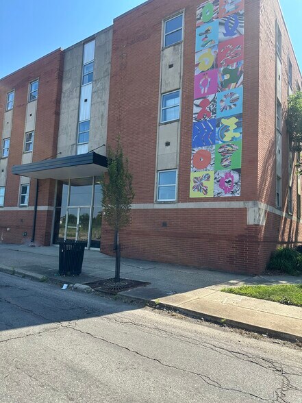 700 Bryden Rd, Columbus, OH à louer - Photo de l’immeuble – Image 2 sur 14