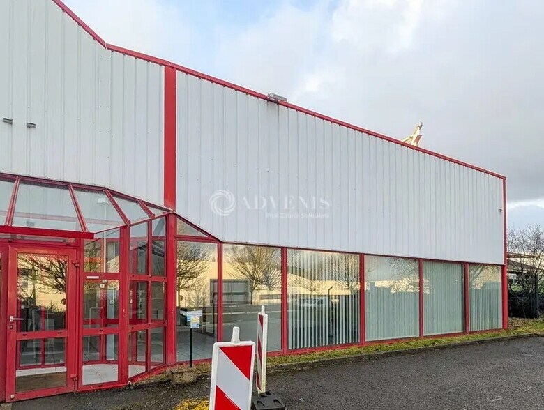 Local d’activités dans Taden à louer - Photo de l’immeuble – Image 2 sur 12