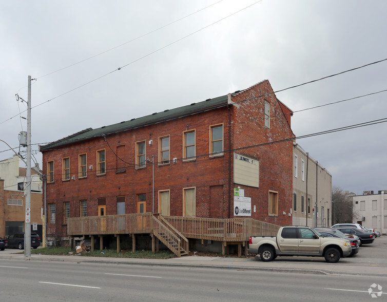 15 Wellington St N, Hamilton, ON à louer - Photo principale – Image 1 sur 2