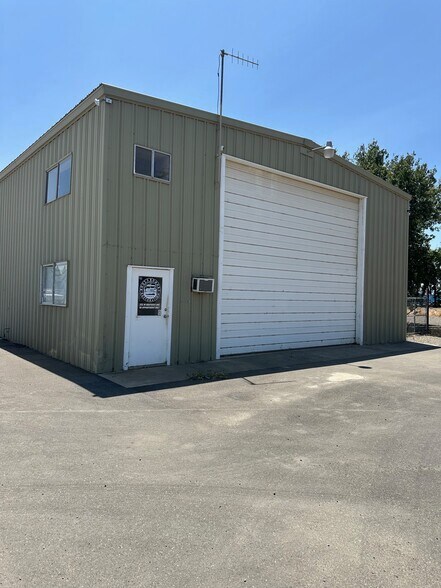 352-360 W Kentucky Ave, Woodland, CA à vendre - Photo de l’immeuble – Image 3 sur 21