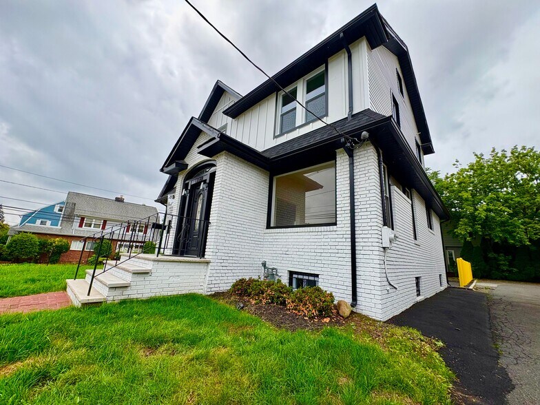 1358 Morris Ave, Union Township, NJ à louer - Photo de l’immeuble – Image 2 sur 52
