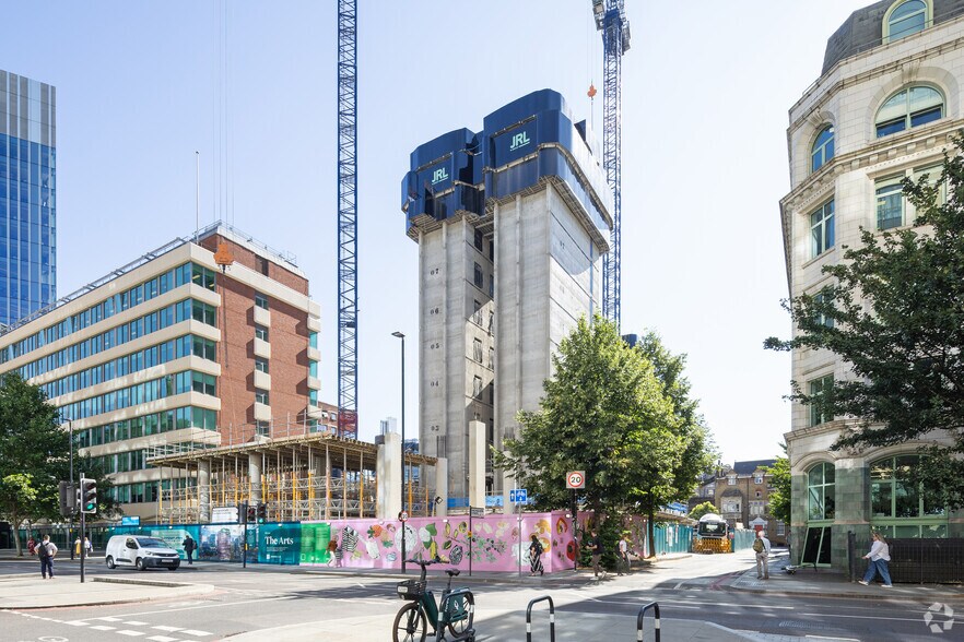 220 Blackfriars Rd, Londres à louer - Photo de l’immeuble – Image 2 sur 3