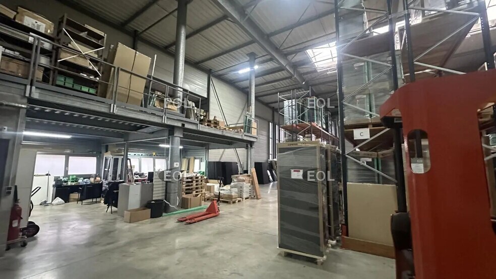 Local d’activités dans Serris à louer - Photo de l’immeuble – Image 3 sur 13