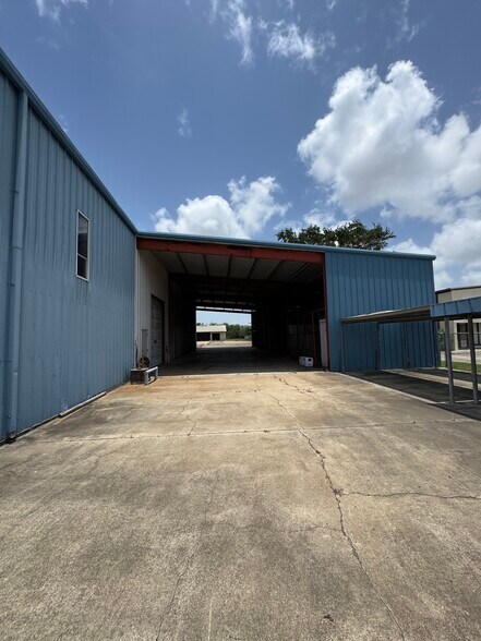 2038 Saratoga Blvd, Corpus Christi, TX à louer - Photo de l’immeuble – Image 3 sur 58