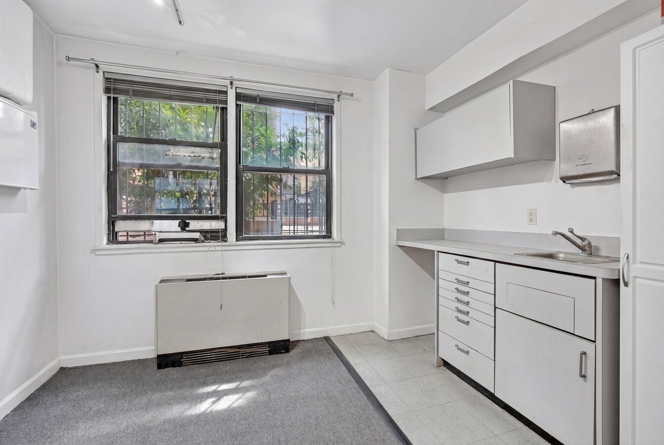 55 E 9th St, New York, NY 10003 - Lot 1F - - Photo intérieure - Image 1 of 16