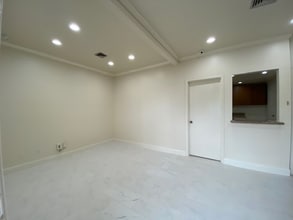 8191 Southwest Fwy, Houston, TX à vendre Photo intérieure– Image 2 sur 6