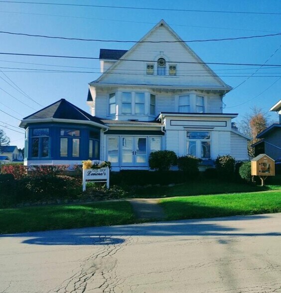 301 Liberty St, Perryopolis, PA à vendre - Photo de l’immeuble – Image 2 sur 2