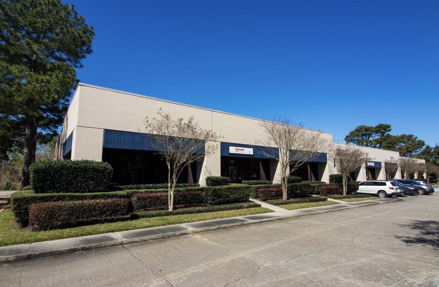 115 James Dr W, Saint Rose, LA à louer - Photo de l’immeuble – Image 1 sur 3