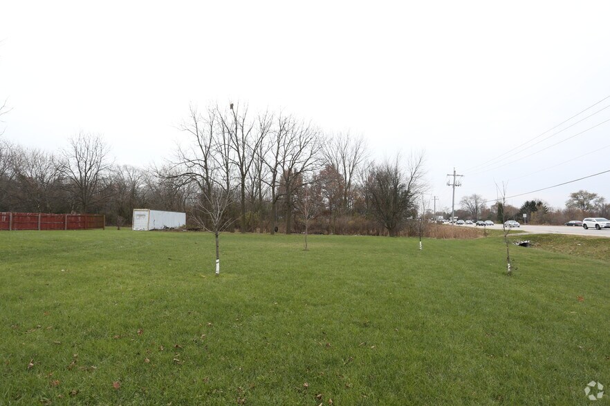 31W661 Liberty St, Aurora, IL à vendre - Photo de l’immeuble – Image 1 sur 2