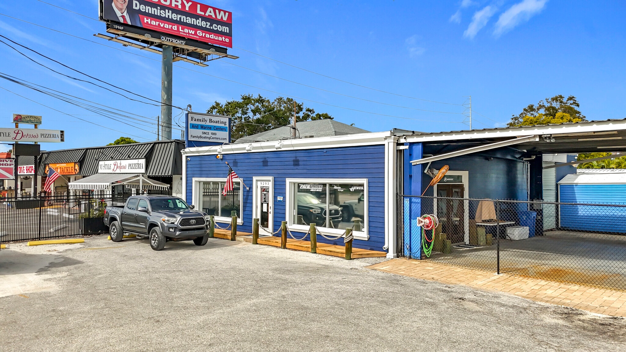 9293 Bay Pines Blvd, Saint Petersburg, FL à louer Photo principale– Image 1 sur 8