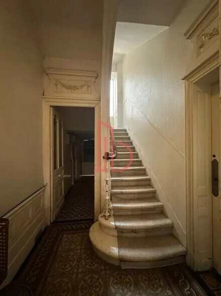 Bureau dans Bordeaux à louer - Photo de l’immeuble – Image 1 sur 5