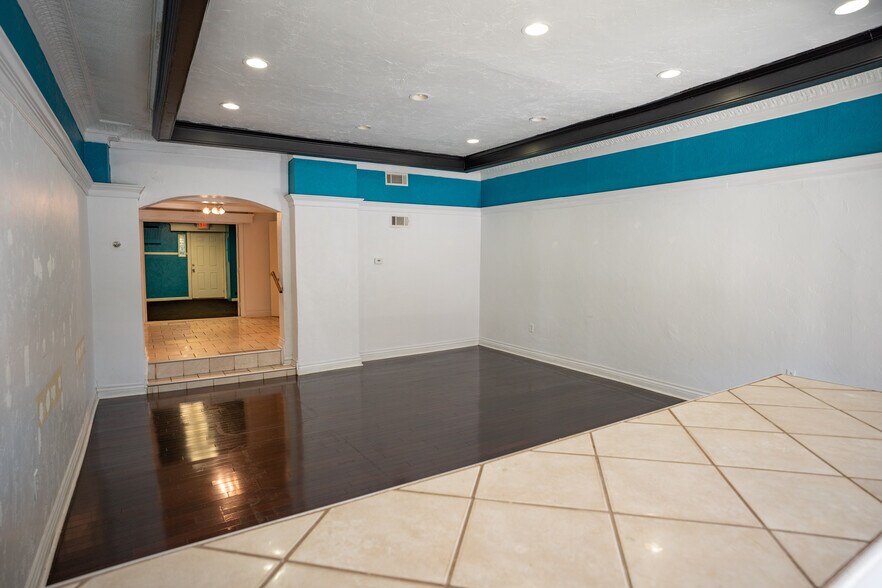 608 Main St, Pittsburgh, PA à louer - Photo de l’immeuble – Image 3 sur 9