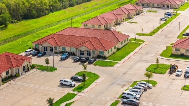 2743 Smith Ranch Rd, Pearland, TX à vendre - Photo principale – Image 2 sur 9