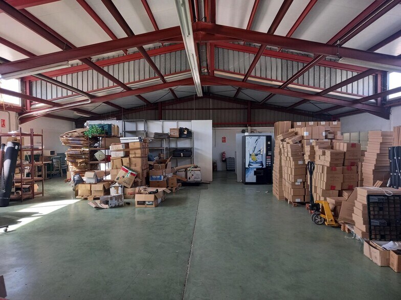 Industriel/Logistique dans Aspe à louer - Photo intérieure – Image 1 sur 19
