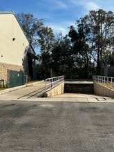 8110 Cypress Plaza Dr, Jacksonville, FL à louer Photo de l’immeuble– Image 2 sur 47