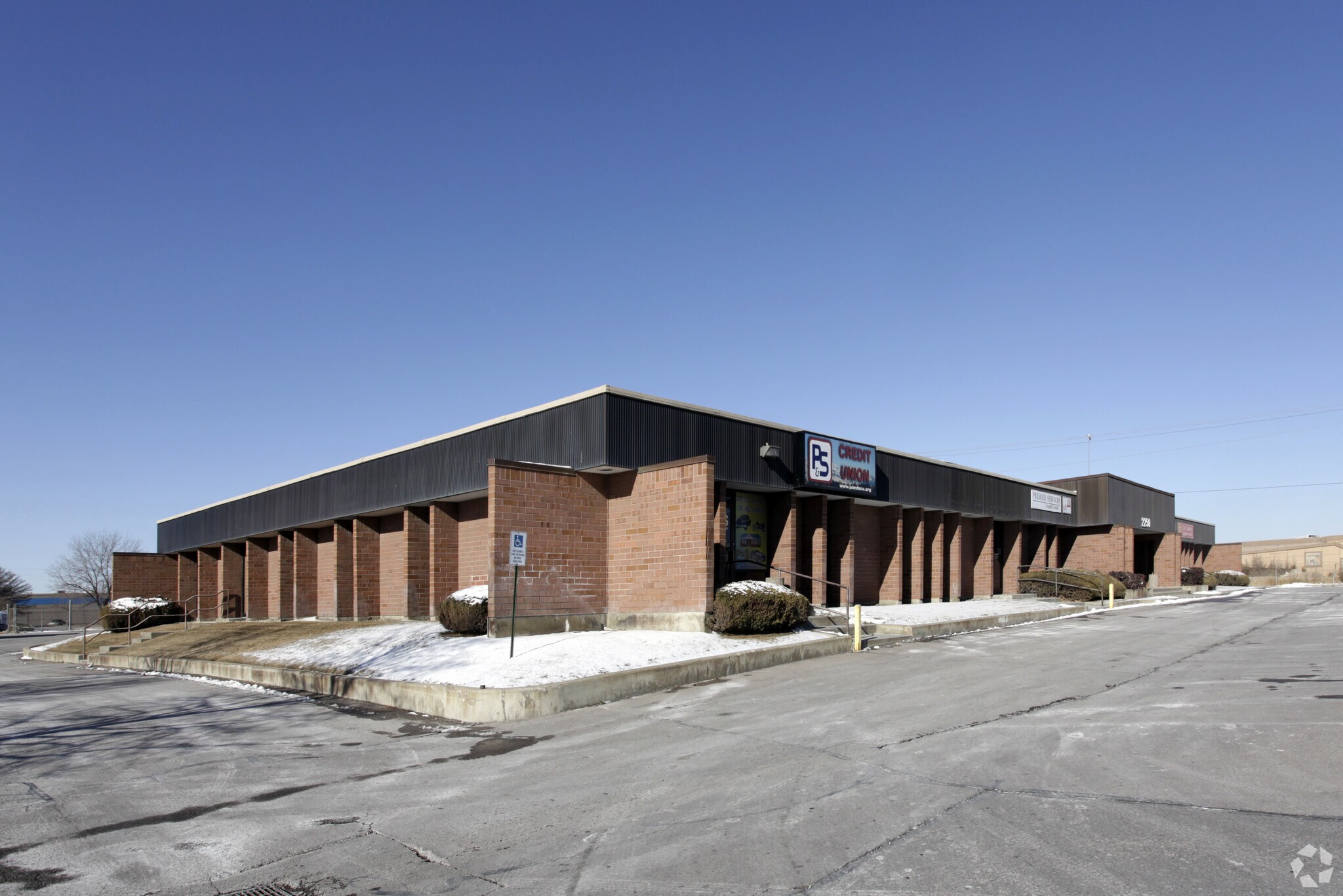 2250 S Redwood Rd, Salt Lake City, UT à louer Photo principale– Image 1 sur 11