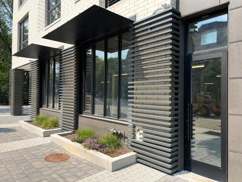 5691-5697 N Ridge Ave, Chicago, IL à vendre - Photo de l’immeuble – Image 3 sur 3