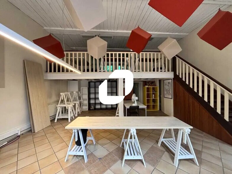 Bureau dans Bordeaux à louer - Photo de l’immeuble – Image 1 sur 5