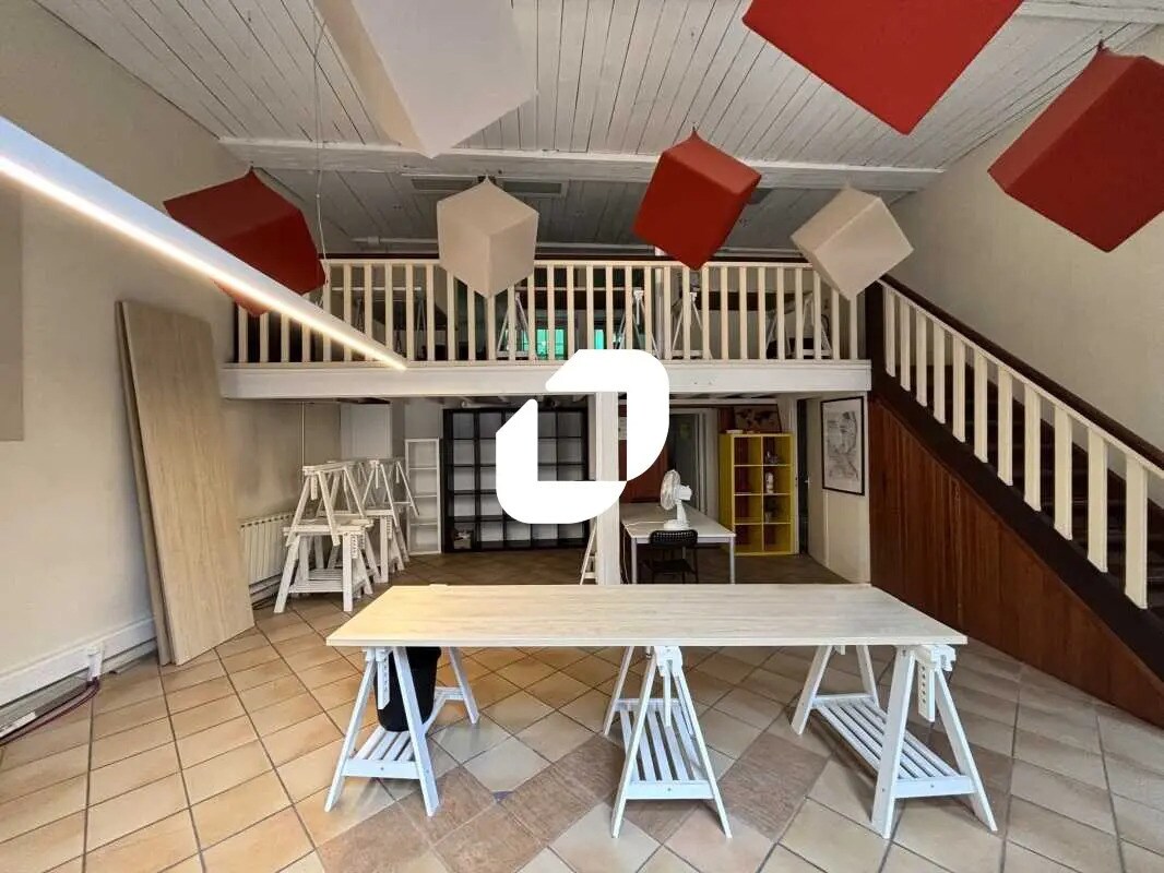 Bureau dans Bordeaux à louer Photo de l’immeuble– Image 1 sur 6