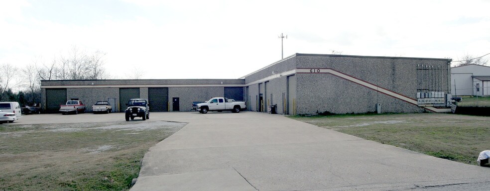 610 2nd St E, Lancaster, TX à louer - Photo principale – Image 1 sur 1