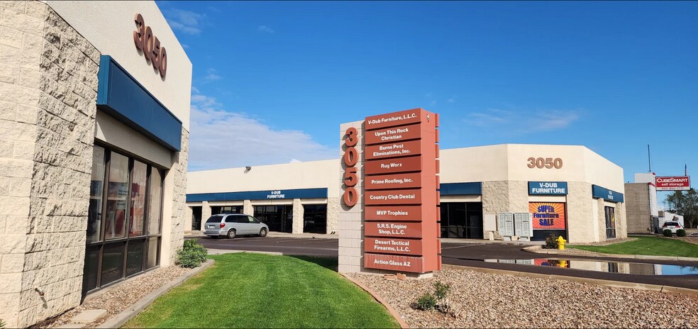 3050 S Country Club Dr, Mesa, AZ à louer - Photo de l’immeuble – Image 3 sur 10
