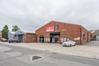 Plus de détails pour King Alfred Way, Cheltenham - Industriel/Logistique à louer