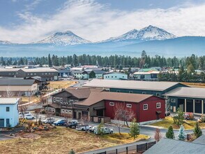 270 E Sun Ranch Dr, Sisters, OR - Vue aérienne  vue de carte - Image1