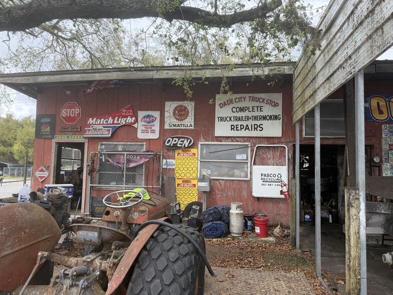 38208 River Rd, Dade City, FL à vendre - Photo de l’immeuble – Image 2 sur 9