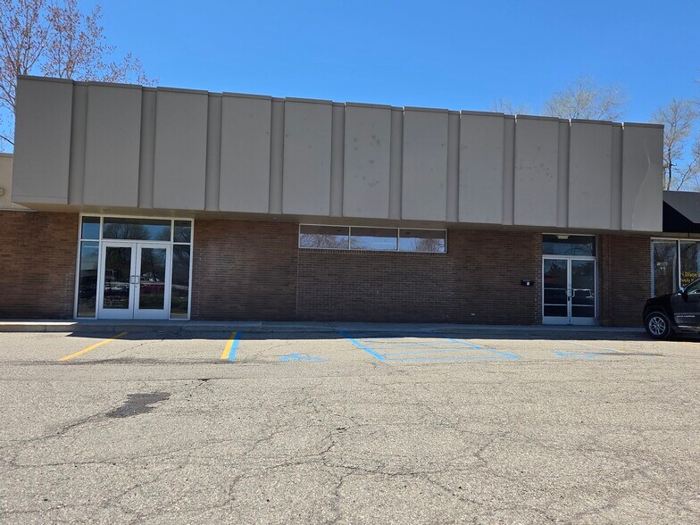 3095 N Genesee Rd, Flint, MI à louer - Photo de l’immeuble – Image 2 sur 7