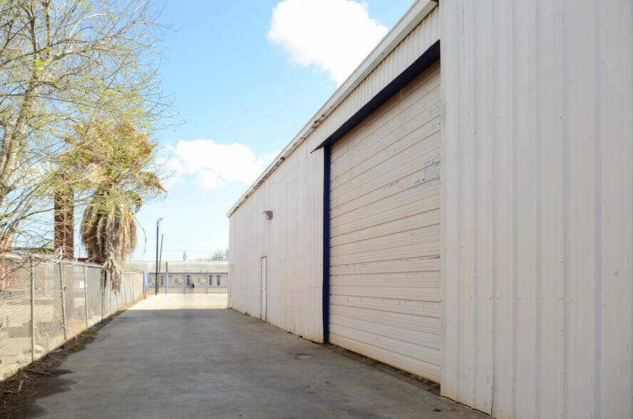 4517 Baldwin Blvd, Corpus Christi, TX à louer - Photo de l’immeuble – Image 2 sur 6