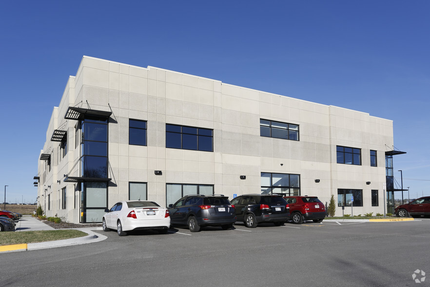 1601 N 98th St, Kansas City, KS à louer - Photo de l’immeuble – Image 3 sur 5