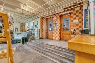 1375 Av Laurier E, Montréal, QC à louer Photo de l’immeuble– Image 2 sur 28