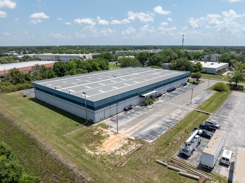 4304 Metric Dr, Winter Park, FL à louer - Photo de l’immeuble – Image 1 sur 16