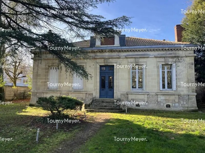Bureau dans Saint-Médard-en-Jalles à vendre Photo de l’immeuble– Image 1 sur 9