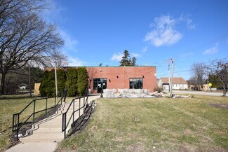 Plus de détails pour 100 S Main St, Saukville, WI - Local commercial à vendre