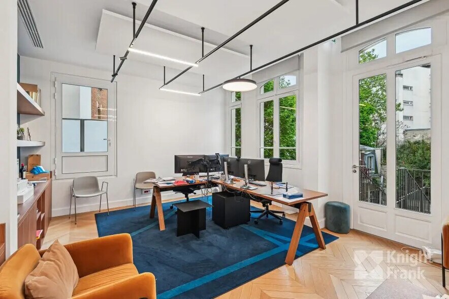 7 Rue Copernic, Paris à louer - Photo de l’immeuble – Image 2 sur 7