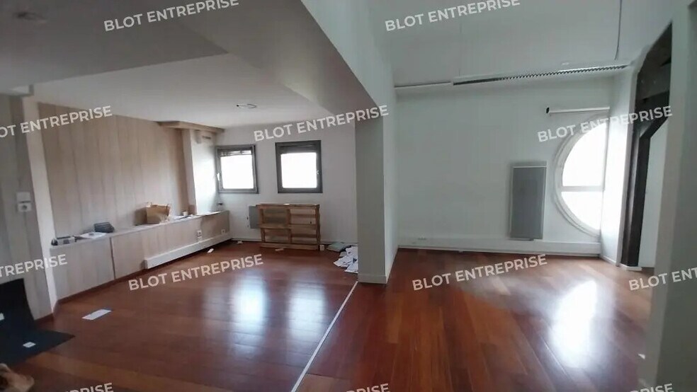 Bureau dans Nantes à louer - Photo de l’immeuble – Image 3 sur 10