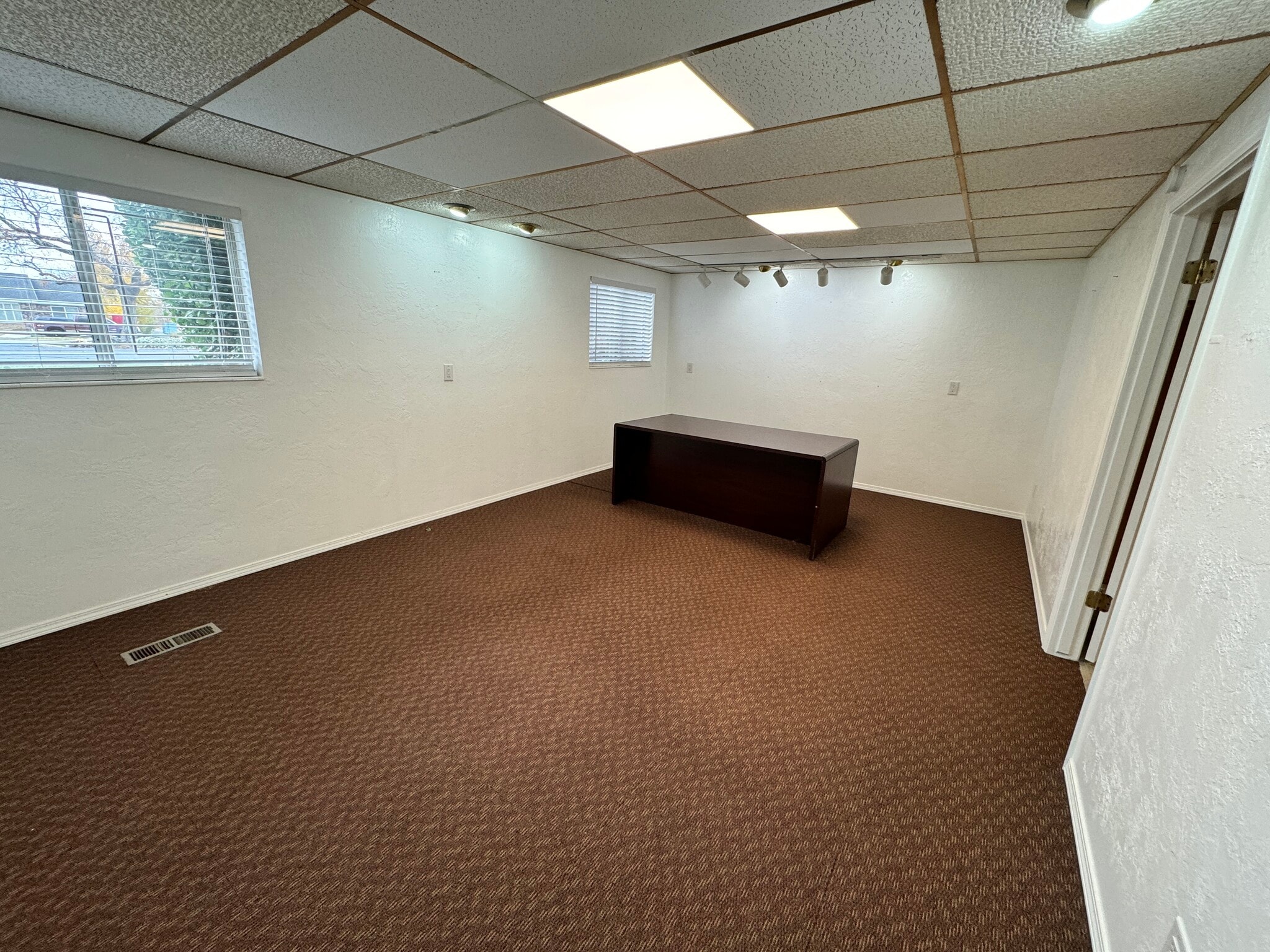 845 S Main St, Bountiful, UT à louer Photo intérieure– Image 1 sur 15