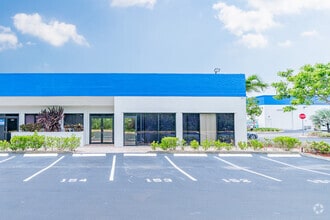 4500 N Powerline Rd, Deerfield Beach, FL à louer Photo de l’immeuble– Image 2 sur 12