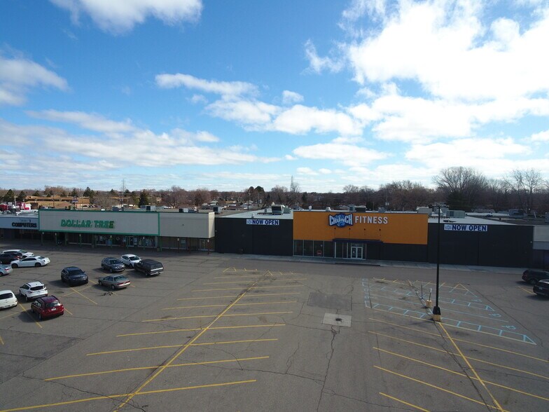 30700-30850 Schoenherr Rd, Warren, MI à louer - Photo de l’immeuble – Image 2 sur 4