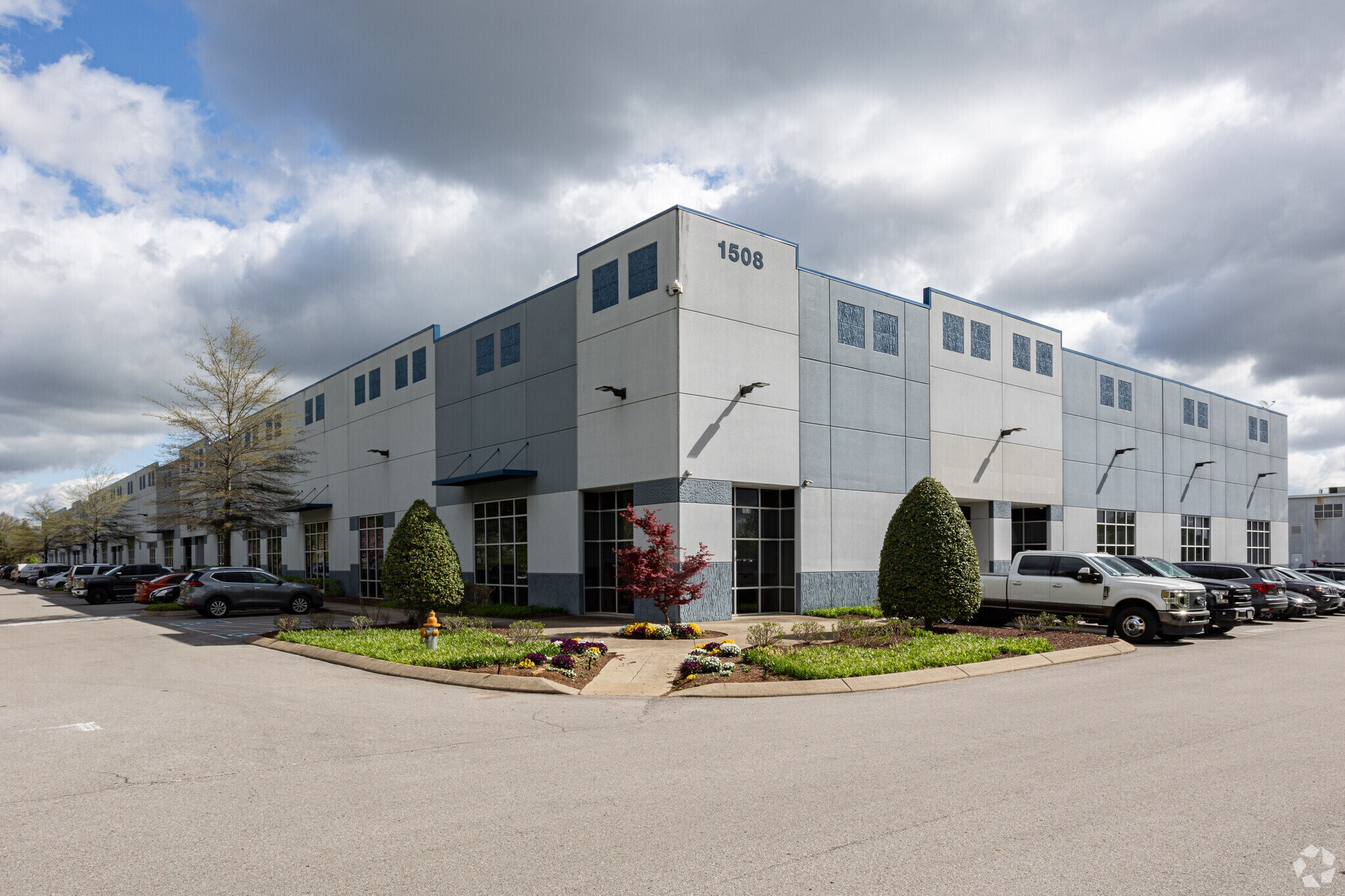1508 Elm Hill Pike, Nashville, TN à louer Photo principale– Image 1 sur 5