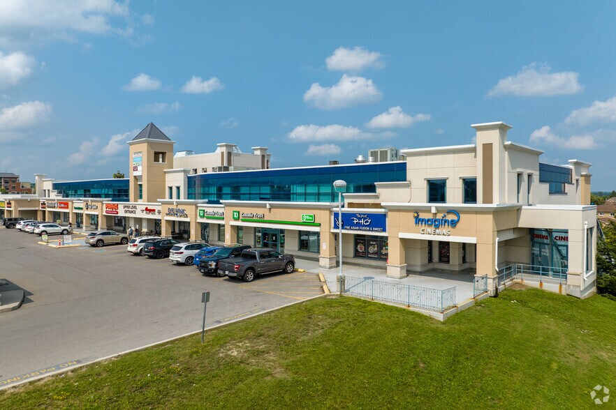 10909 Yonge St, Richmond Hill, ON à louer - Photo de l’immeuble – Image 1 sur 6