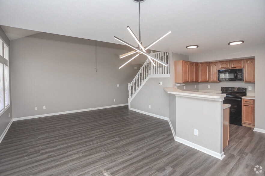 5500 S Emerson Ave, Indianapolis, IN à vendre - Photo intérieure – Image 3 sur 5