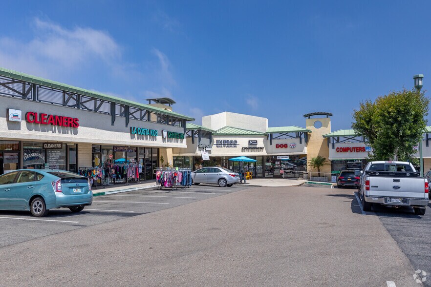 362-398 N El Camino Real, Encinitas, CA à louer - Photo de l’immeuble – Image 3 sur 8